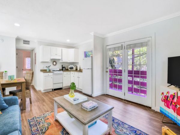 Modern Anna Maria Vacation Condo One Bedroom Walk To Beach