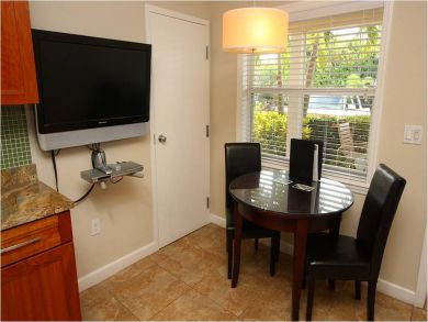 Dining Table & Wall Mounted TV Dining Table & Wall Mounted TV