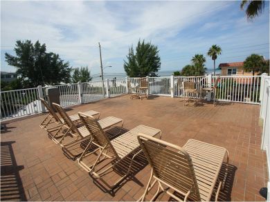 Sun Loungers Sun Loungers
