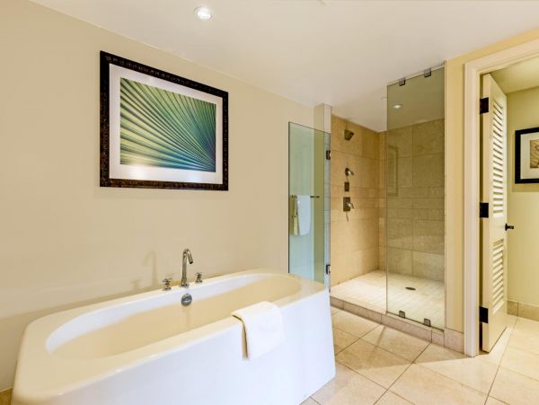 Luxurious Kaanapali Condo with Stunning Ocean View