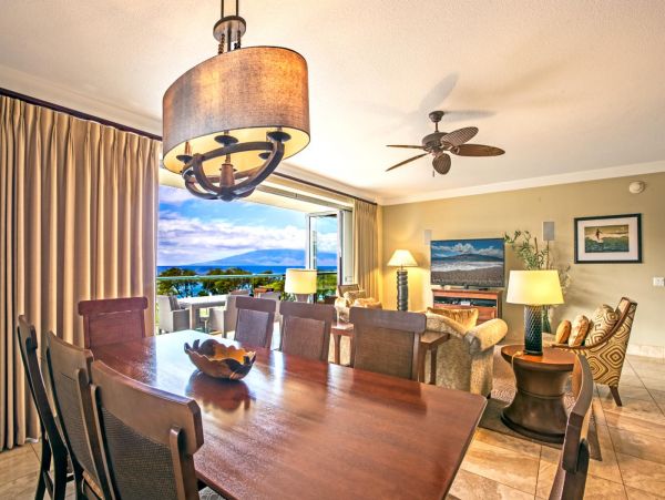 Luxurious Kaanapali Condo with Stunning Ocean View