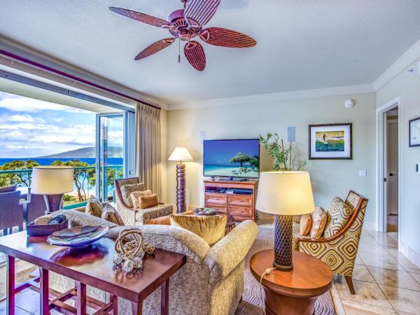 Luxurious Kaanapali Condo with Stunning Ocean View