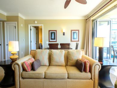 Two Bedroom Beach-Side Condo Sleeps 6
