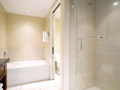 Separate Tub & Shower