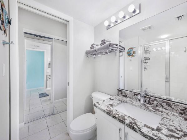 Marco Island One Bedroom Vacation Rental Walk to Beach