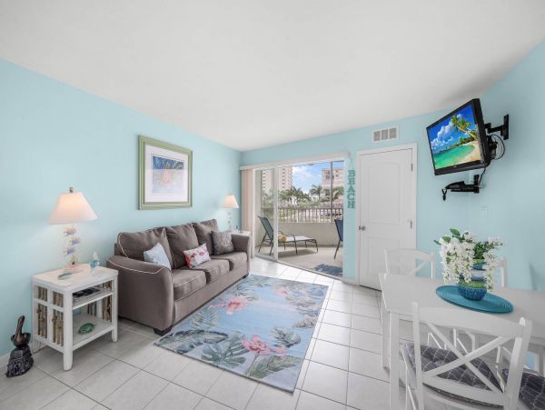 Marco Island One Bedroom Vacation Rental Walk to Beach