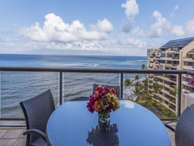 Lahaina Pacific Front Vacation Rental with Two Bedrooms