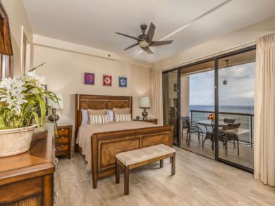 Lahaina Pacific Front Vacation Rental with Two Bedrooms