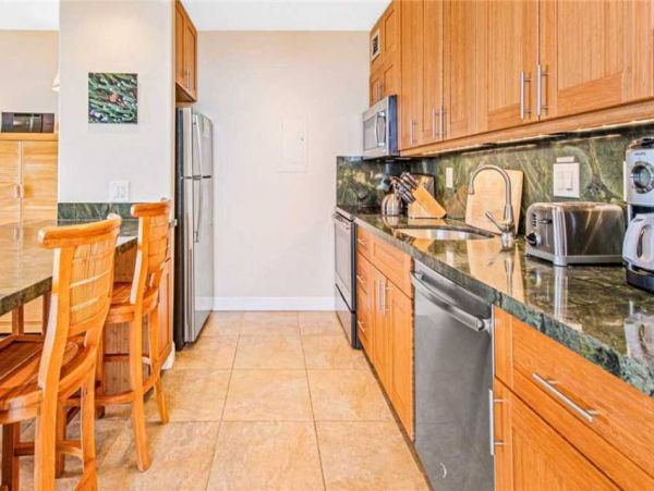 Oceanview Lahaina Vacation Condo One Bedroom