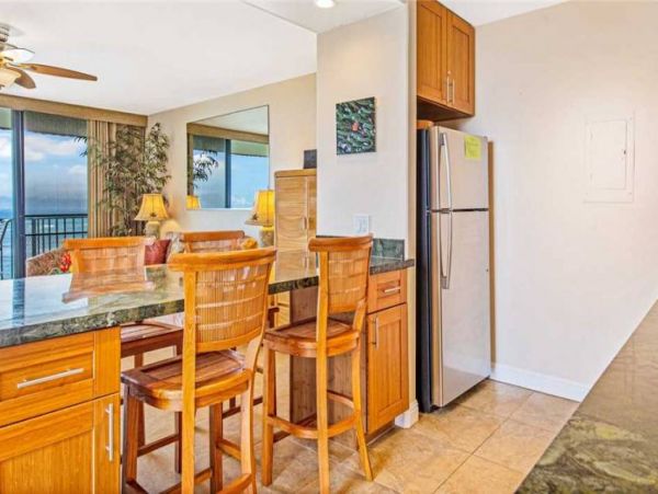 Oceanview Lahaina Vacation Condo One Bedroom