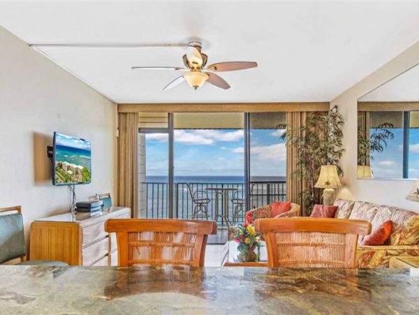 Oceanview Lahaina Vacation Condo One Bedroom