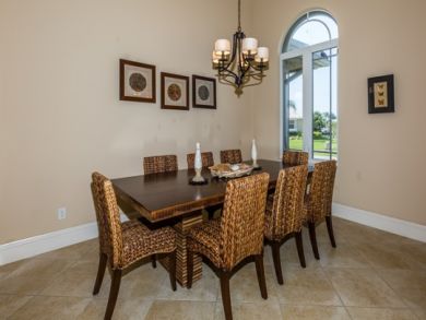 Marco Island Luxury Villa 4 Bedrooms Sleeps 8 Walk to Beach