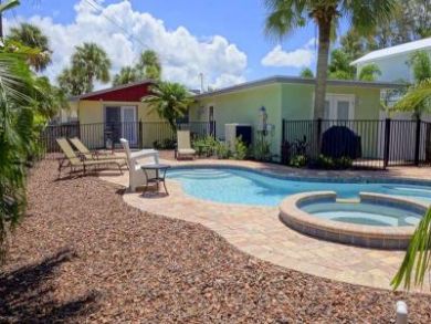 Anna Maria Island One Bedroom One Bathroom Duplex