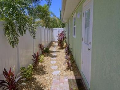 Anna Maria Island One Bedroom One Bathroom Duplex