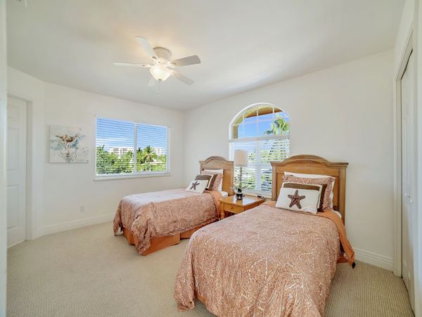 Stunning Marco Island Luxury Vacation Rental Home Sleeps 10