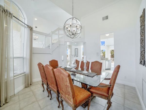Stunning Marco Island Luxury Vacation Rental Home Sleeps 10