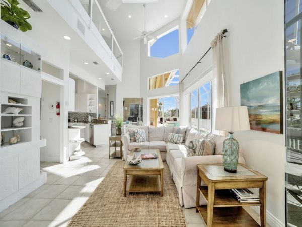 Stunning Marco Island Luxury Vacation Rental Home Sleeps 10