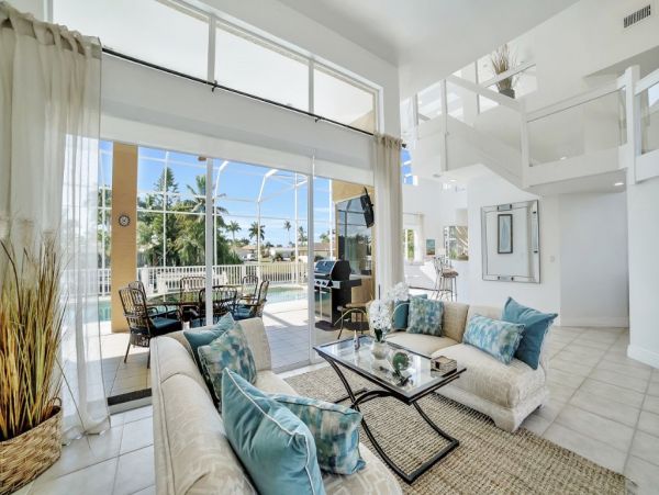 Stunning Marco Island Luxury Vacation Rental Home Sleeps 10