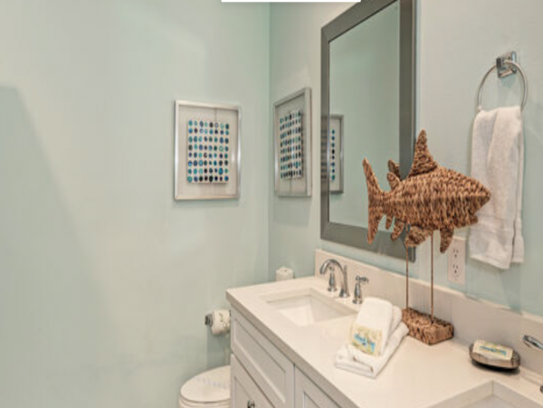 Luxury Holmes Beach 3 Bedroom Plus Den Walk to Beach Rental