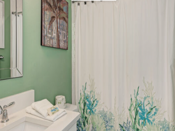 Luxury Holmes Beach 3 Bedroom Plus Den Walk to Beach Rental