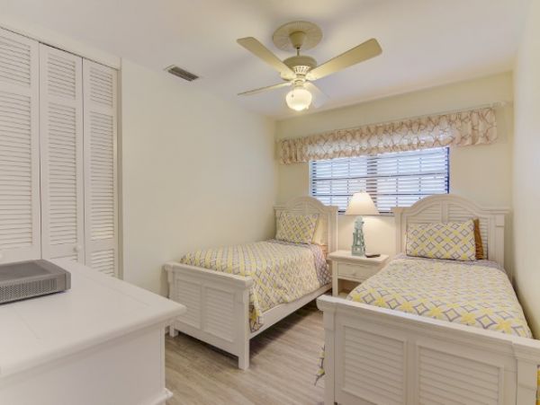 Siesta Key Value Priced Four Bedroom Vacation Home