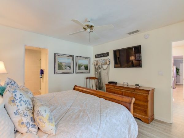 Siesta Key Value Priced Four Bedroom Vacation Home