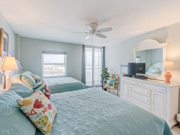 Siesta Key Vacation Condo on the Beach with Gulf Views