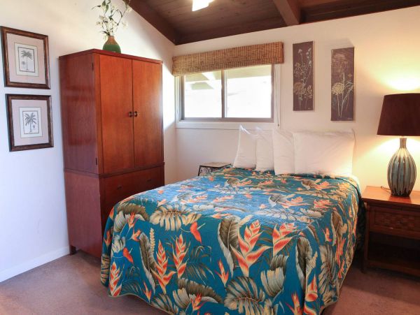 Three Bedroom Condo Steps to the Beach