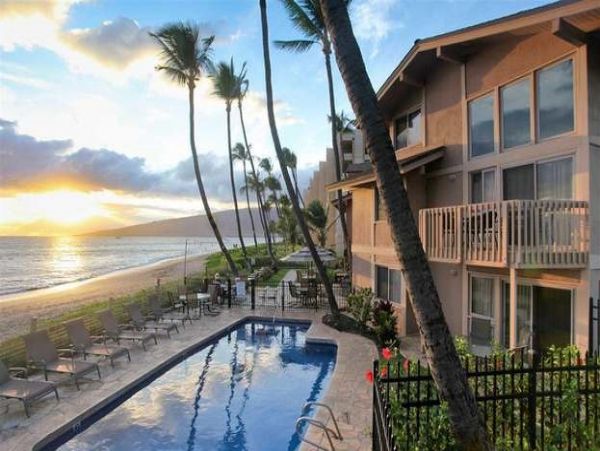 Lovely 2 Bedroom Vacation Condo in Kihei Full Ocean Views