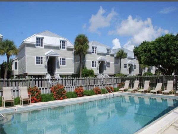 Luxury Boca Grande Beachfront End Unit Townhome Gulf Views