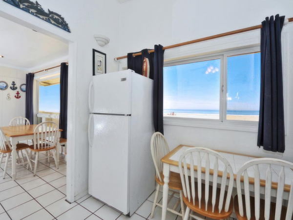 Mission Beach Value Rental with Five Bedrooms