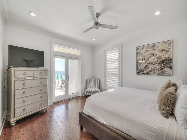 Destin Luxury 8 Bedroom Vacation Pool Home On Beach