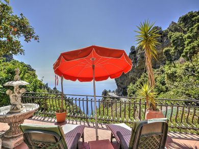 Luxury Rental With Spectacular Outdoor Grounds Views
