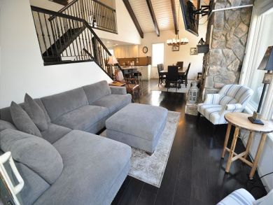 Ski Vacation Rental Home Sleeps 12 Guests Hot Tub!