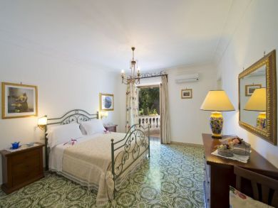 Luxury Positano Five Bedroom Villa For Rent