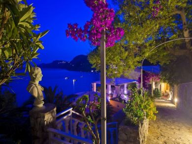 Luxury Positano Five Bedroom Villa For Rent
