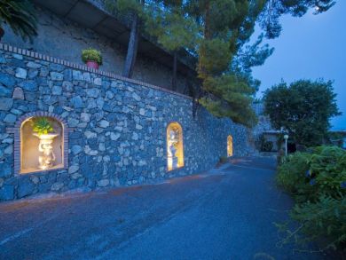 Luxury Positano Five Bedroom Villa For Rent
