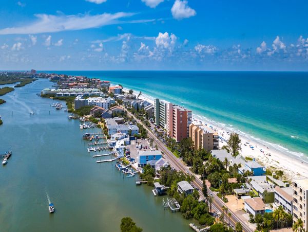 Indian Shores Luxury 6 Bedroom Pool Home Sleeps 22 Guests