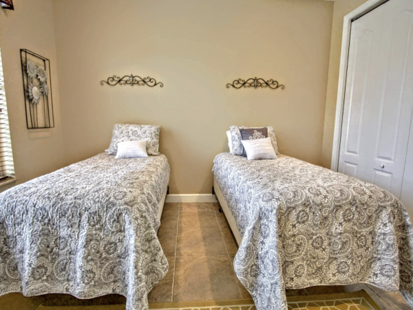 Indian Shores Luxury 6 Bedroom Pool Home Sleeps 22 Guests