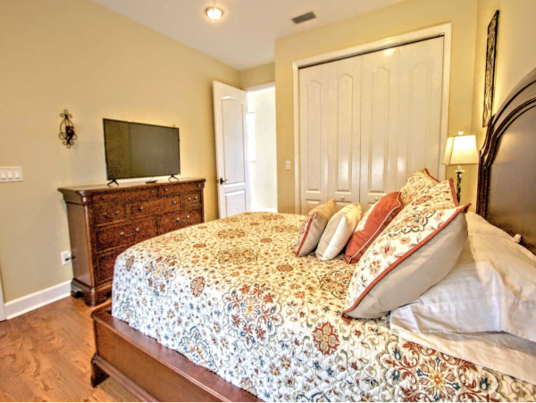 Indian Shores Luxury 6 Bedroom Pool Home Sleeps 22 Guests