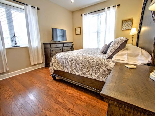 Indian Shores Luxury 6 Bedroom Pool Home Sleeps 22 Guests