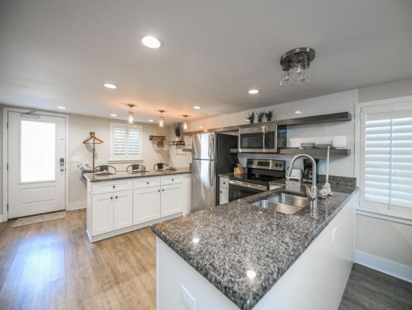 Two Bedroom Vacation Duplex Step to Beach and Village Area