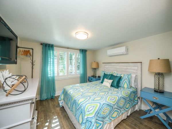 Two Bedroom Vacation Duplex Step to Beach and Village Area