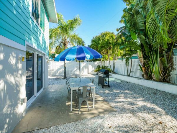 Two Bedroom Vacation Duplex Step to Beach and Village Area