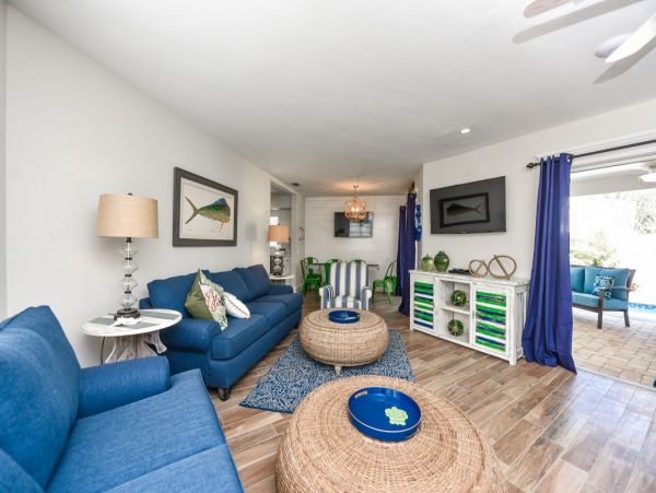 Siesta Key Spacious Luxury Vacation Home - Sleeps 12 Guests