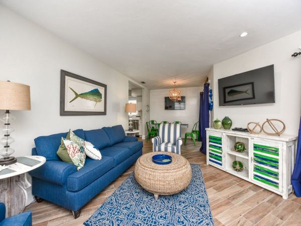 Siesta Key Spacious Luxury Vacation Home - Sleeps 12 Guests
