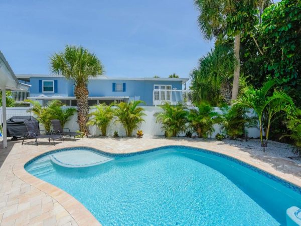 Siesta Key Spacious Luxury Vacation Home - Sleeps 12 Guests
