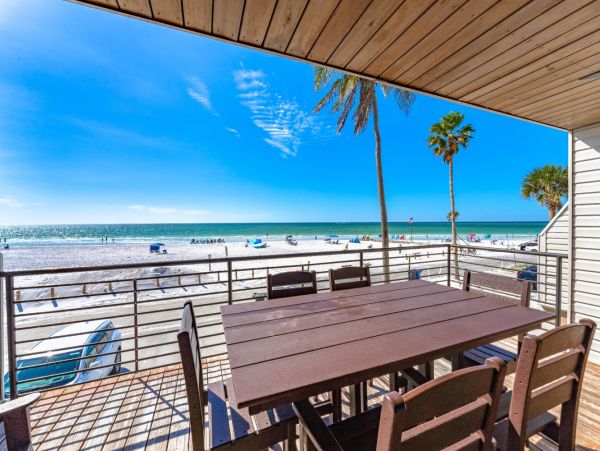 Siesta Key Vacation Condo with 4 Bedrooms BEACHFRONT