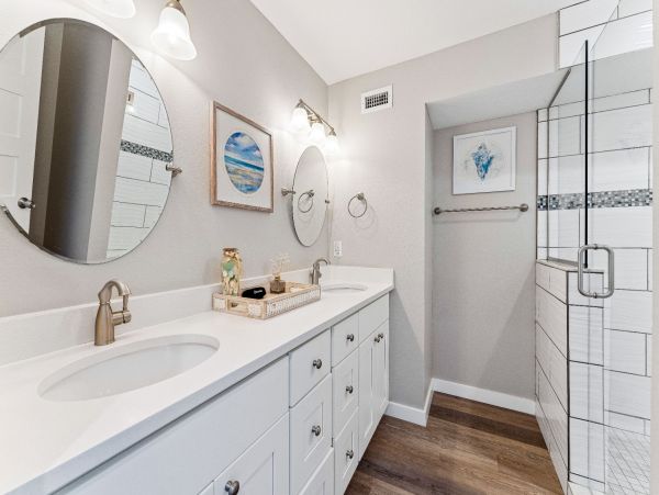 Siesta Key Vacation Condo with 4 Bedrooms BEACHFRONT