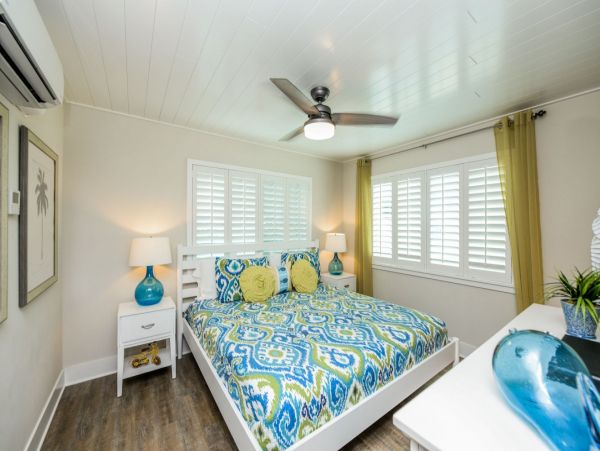 Beautiful 3 Bedroom Siesta Key Home Steps to Beach